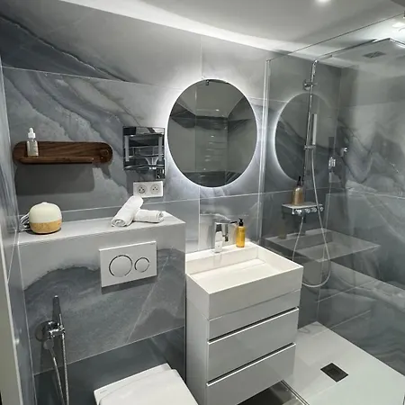 아파트 Le Loft Mentonnais 멍똥