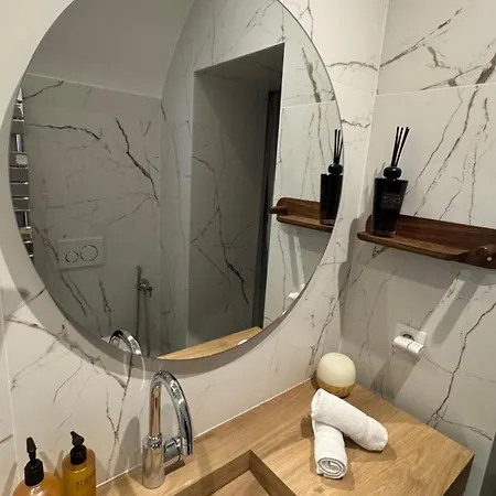 아파트 Le Loft Mentonnais