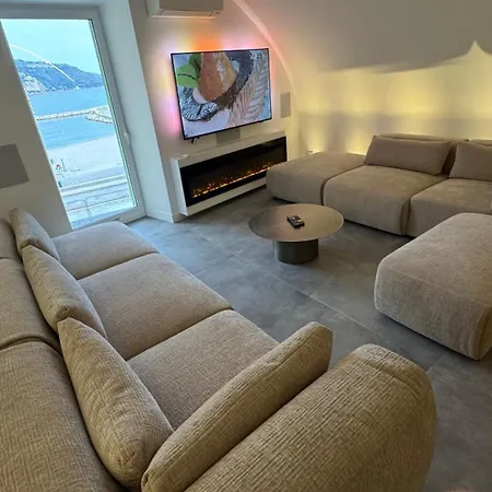 아파트 Le Loft Mentonnais *
