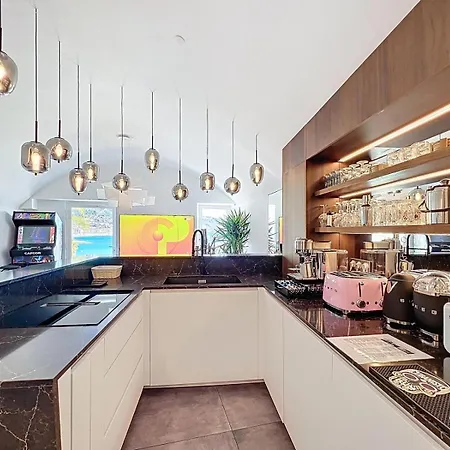Le Loft Mentonnais * مينتون