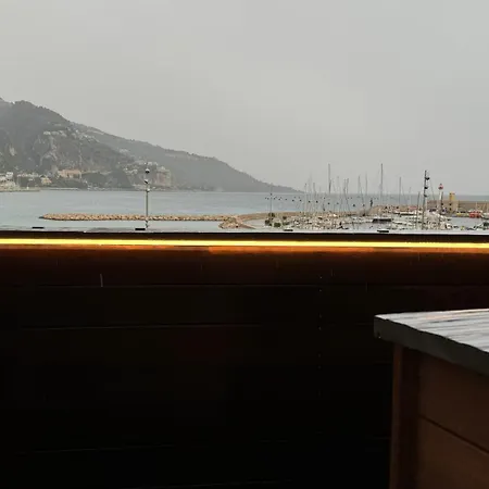 Le Loft Mentonnais Apartamento *