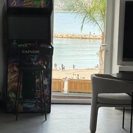 Le Loft Mentonnais Apartamento *