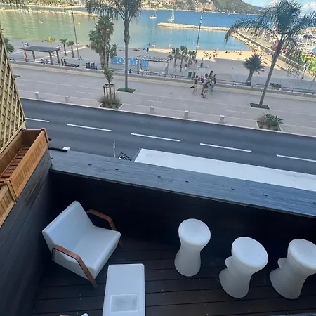 Le Loft Mentonnais Apartamento *